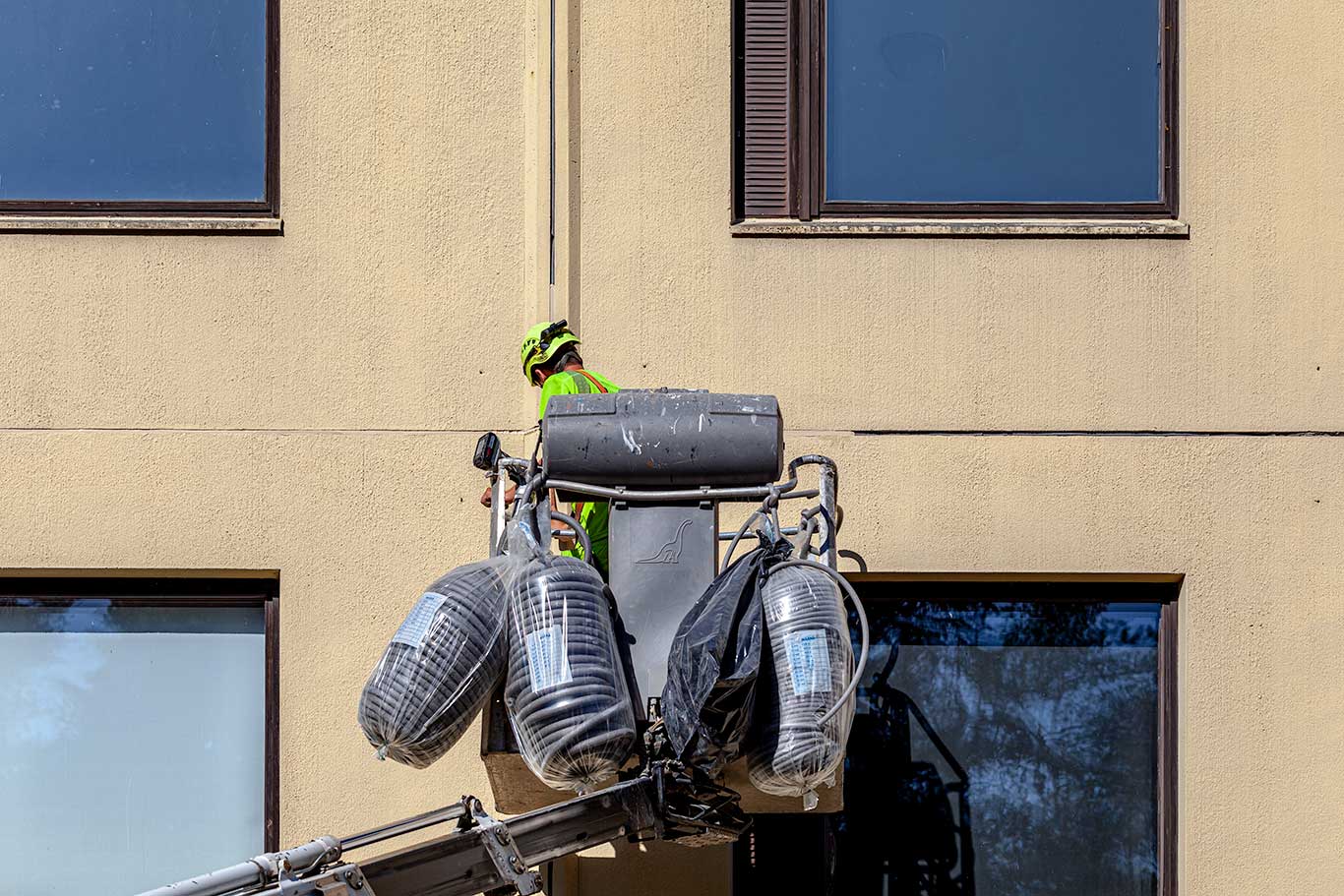 Lahden Elementtisaumaus Oy - Elementtisaumojen uusiminen